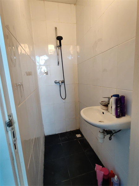 room in Rotterdam